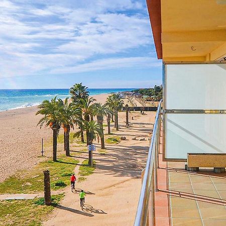 Awesome Apartment In Santa Susanna With Kitchen Exterior foto